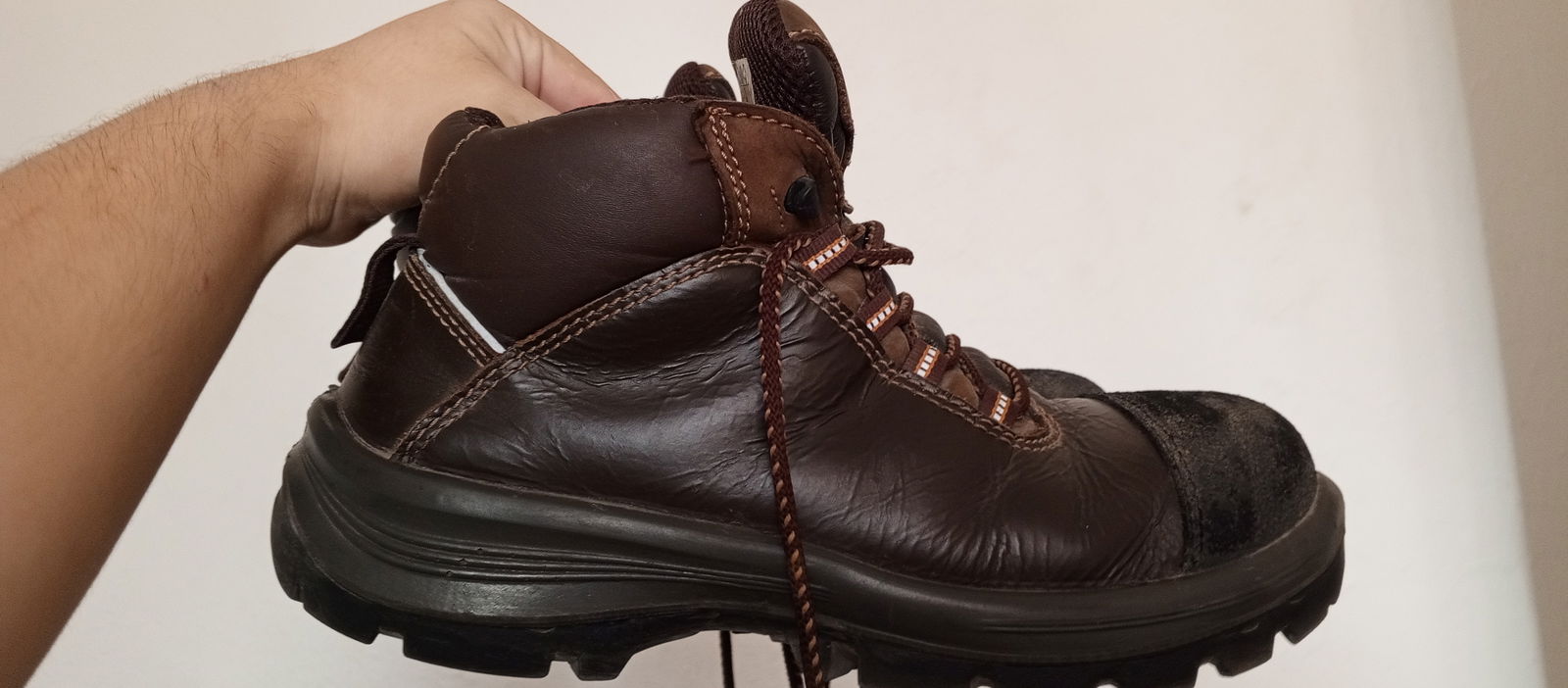 Botas Rhino con cubo