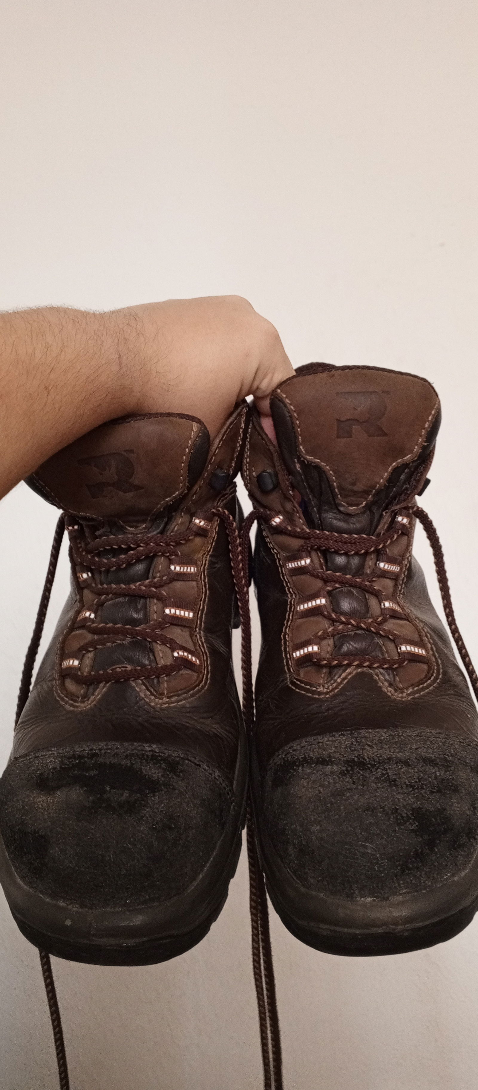 Botas Rhino con cubo