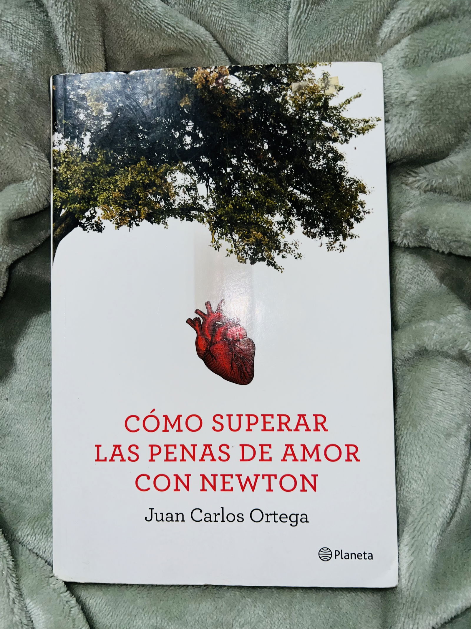 Libro “Cómo superar las penas de amor con Newton”