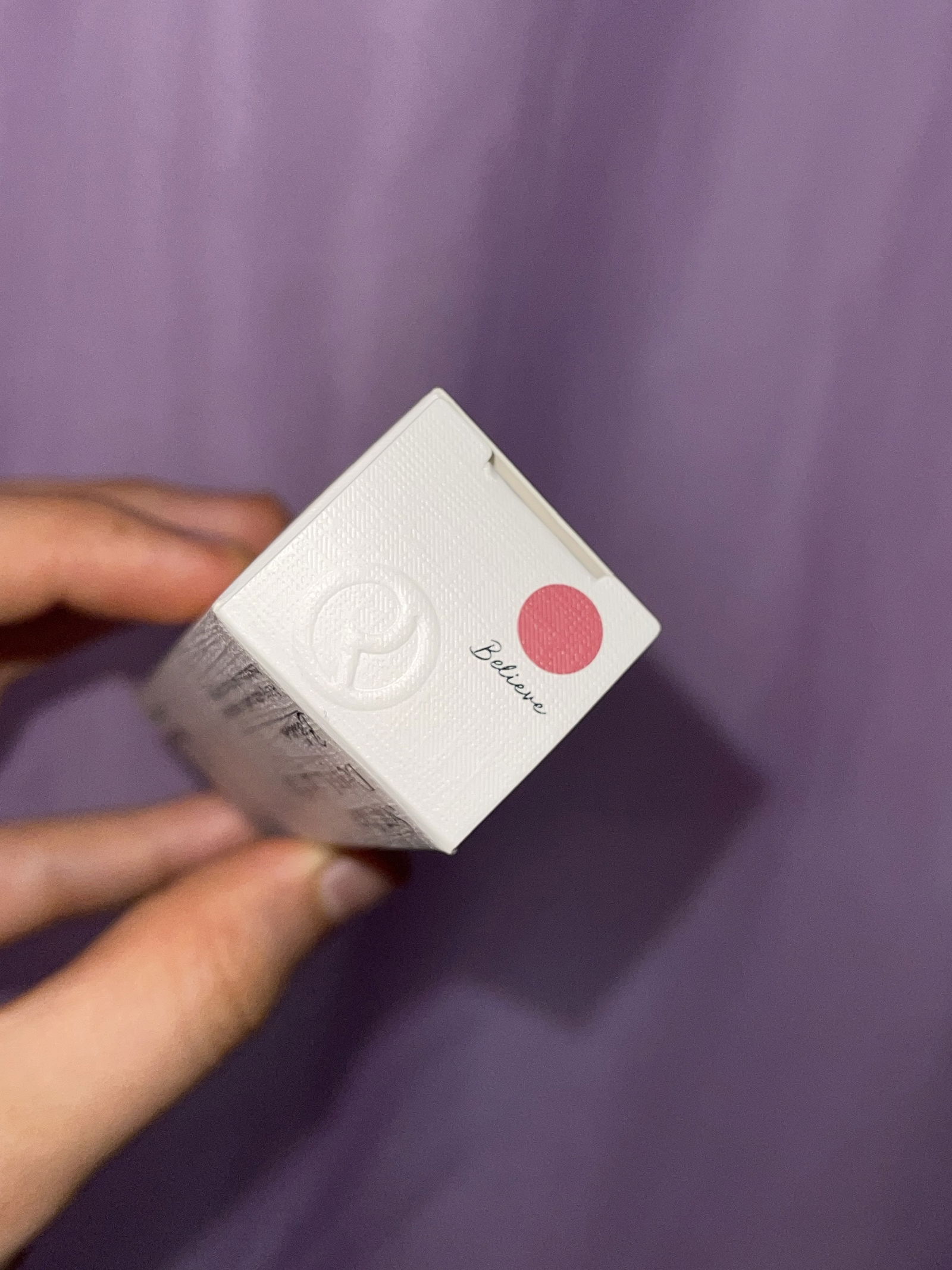 Rare Beauty Blush, tono Believe