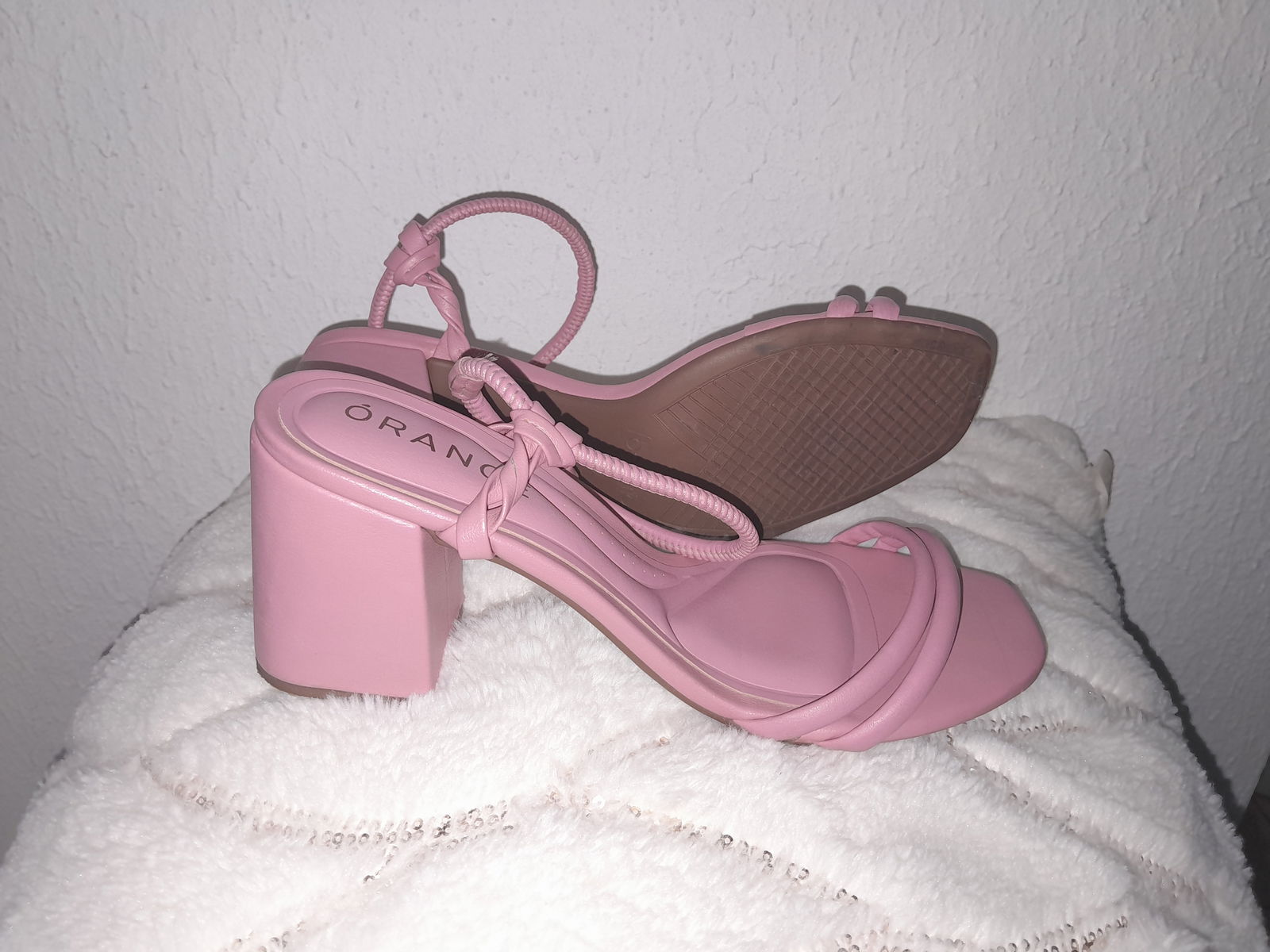 Sandalias de tacón rosa palo Órange