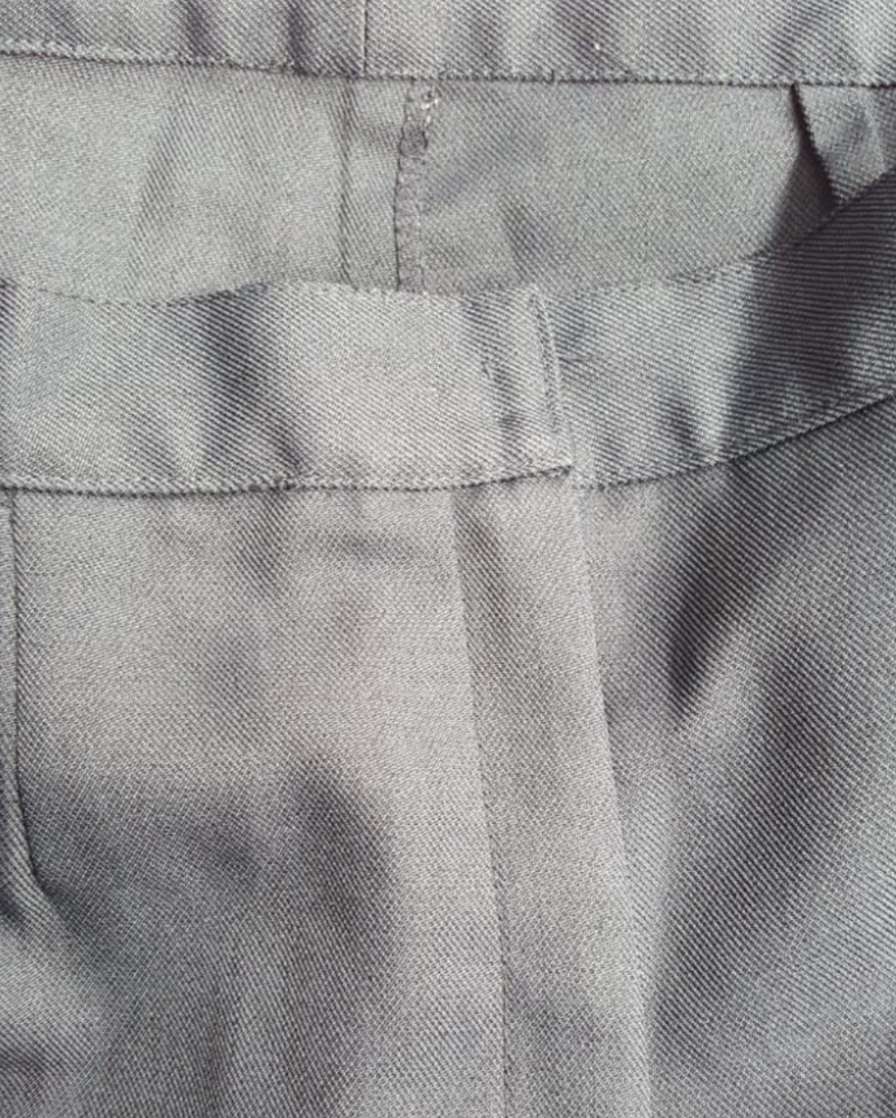 Pantalones Tela Etiqueta Blanca