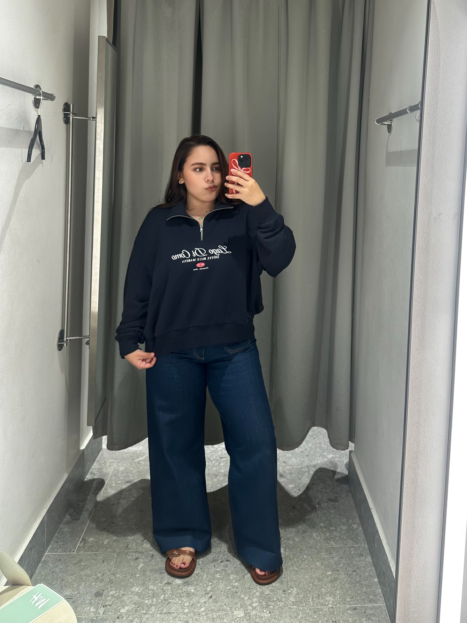 TheclosetLess